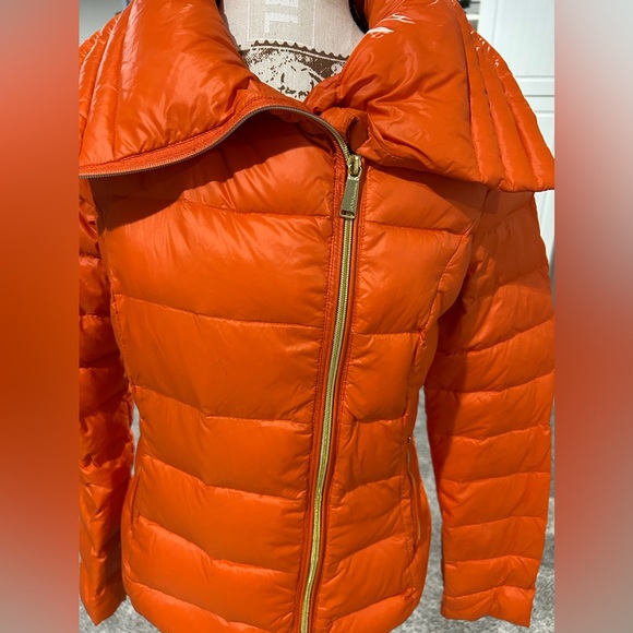 BCBGeneration women’s fitted down filled orange puffer coat size small - Picture 4 of 9